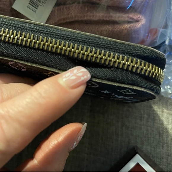 LOUIS VUITTON BLACK MARUKAMI ZIPPY WALLET
